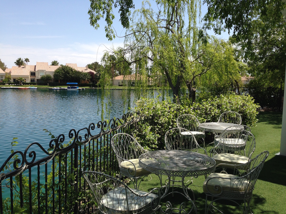 Swan Garden Water Image at Lakeside Event Center